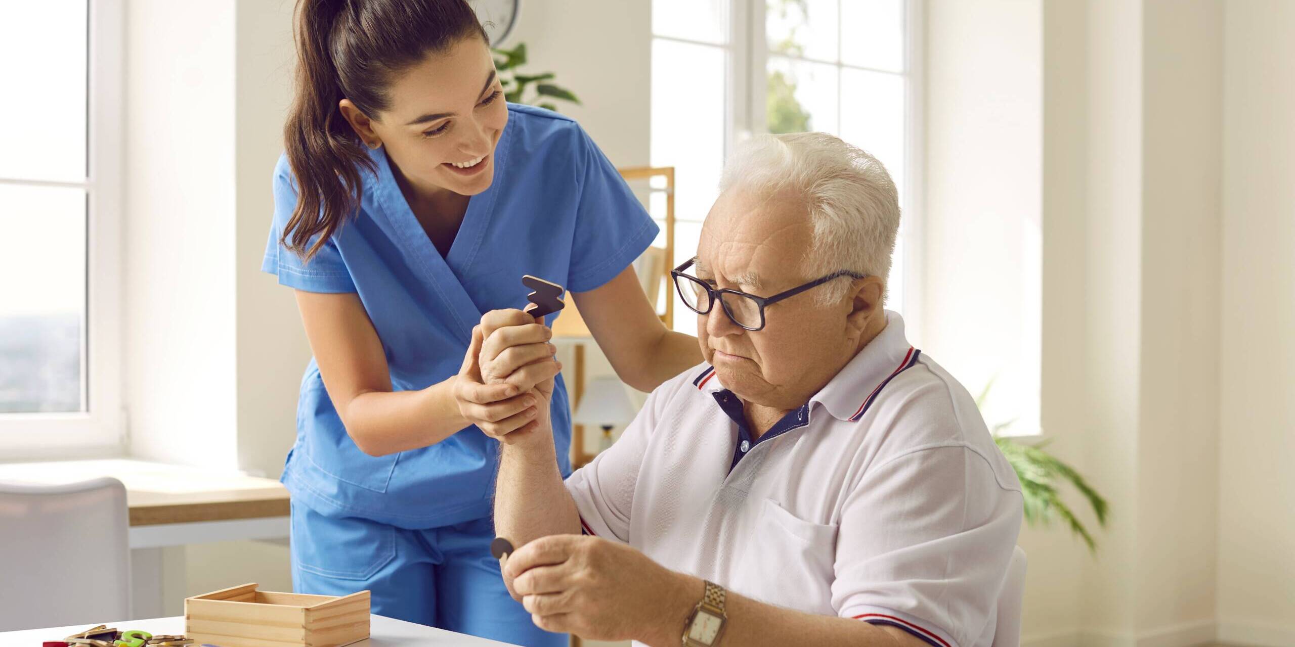 Top Benefits of Hiring Licensed Nurses for Elderly Care